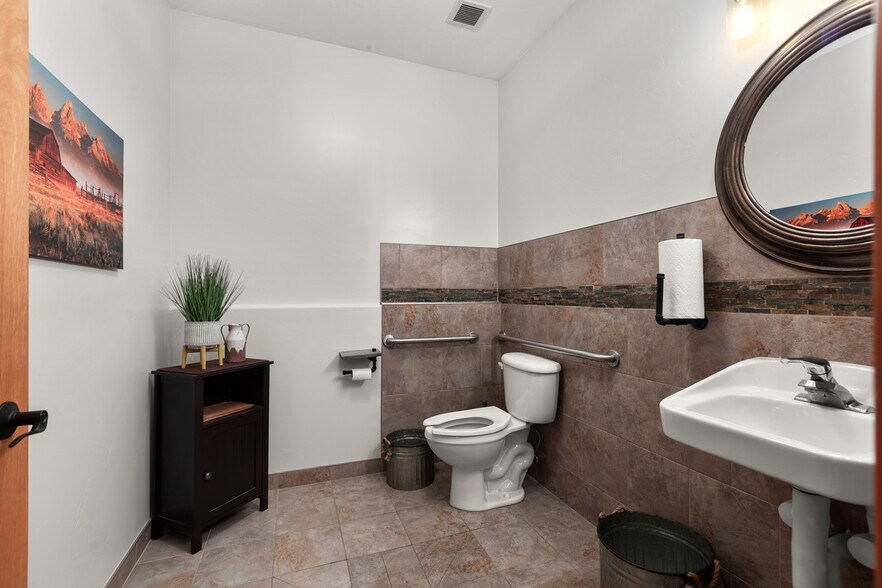 More Photos Of 7951 Hwy 35, Bigfork Restaurant For Sale