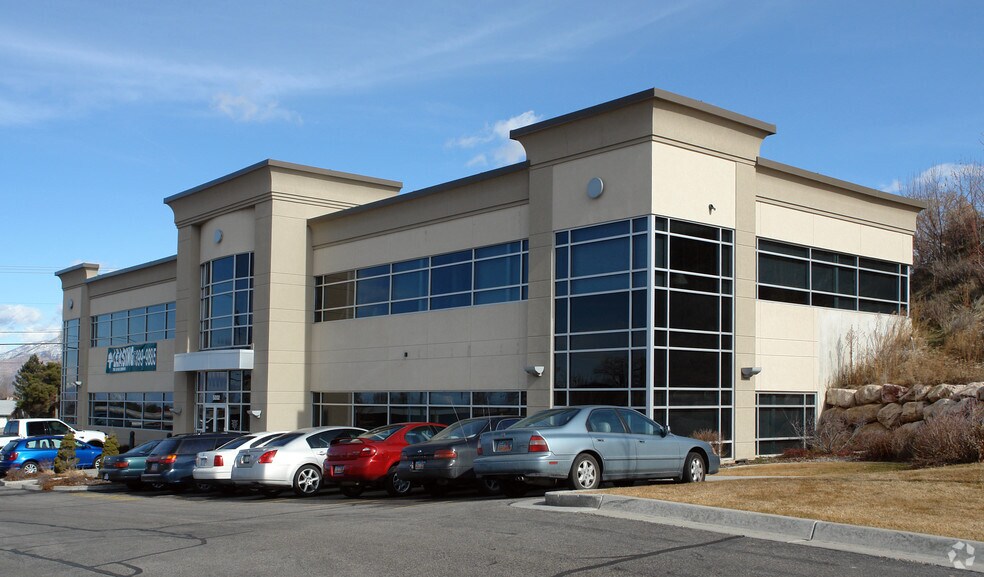 Primary Photo Of 5202 S Freeway Park Dr, Riverdale Office For Lease