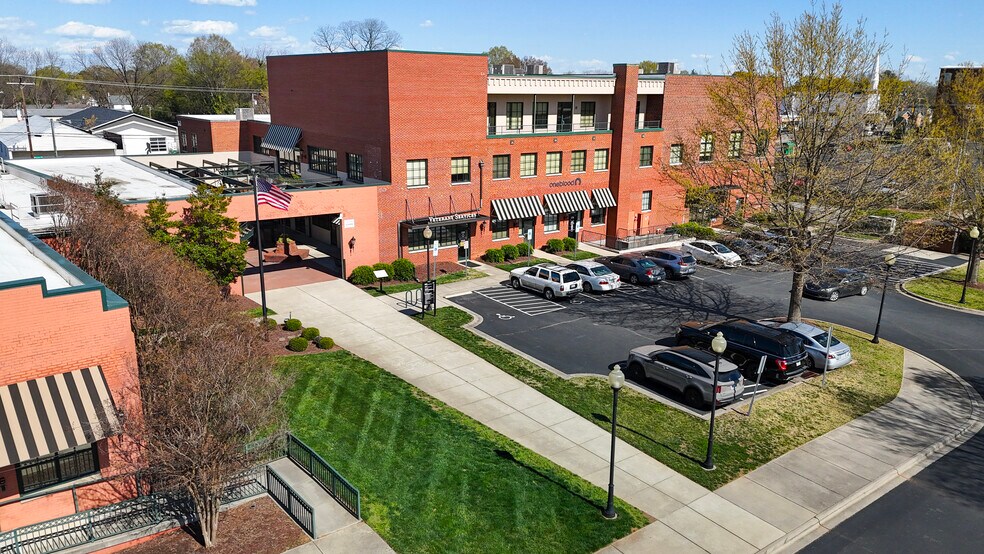 More Photos Of 363 Church St N, Concord Loft Creative Space For Lease