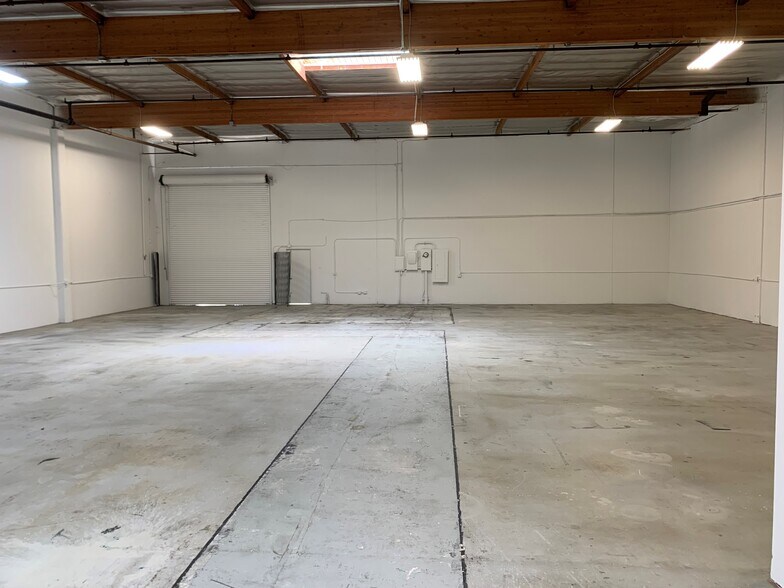 More Photos Of 6110-6130 Valley View Ave, Buena Park Unknown For Lease