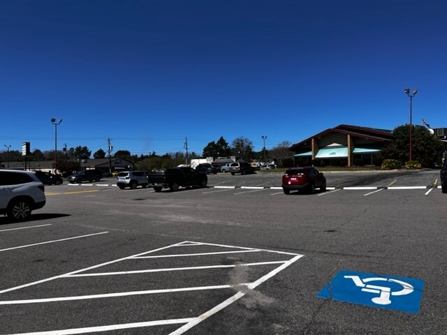 More Photos Of 1902 N Sandhills Blvd, Aberdeen Medical For Lease