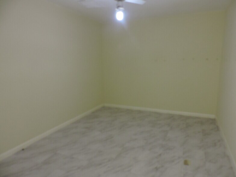 More Photos Of 9602 Fulton St, Houston Office For Lease