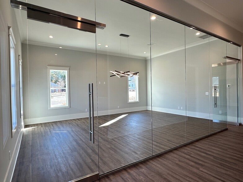 More Photos Of 2053 Experiment Station Rd, Watkinsville Office For Sale