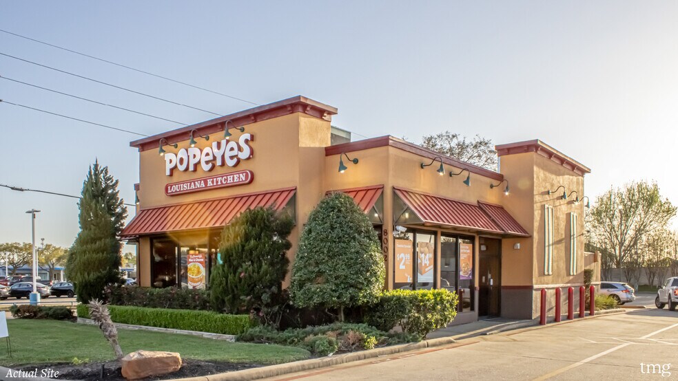 More Photos Of 8002 S Texas 6, Houston General Retail For Sale