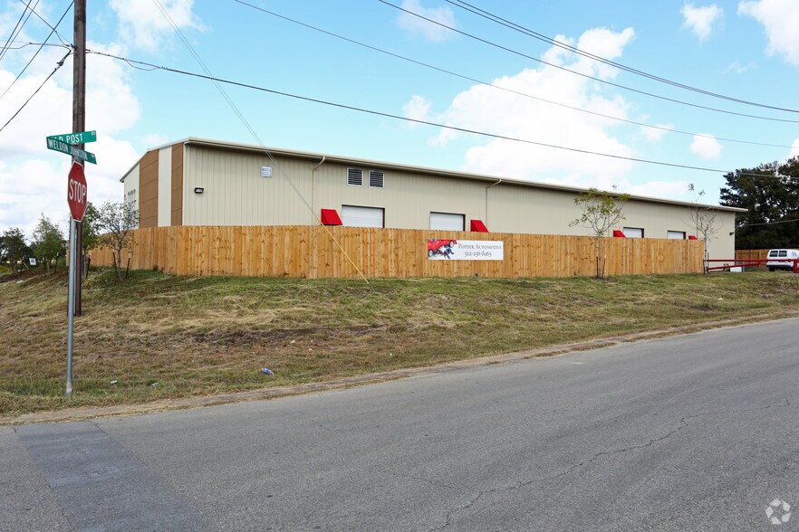 More Photos Of 181 Weldon Johnson Way, Kyle Warehouse For Lease