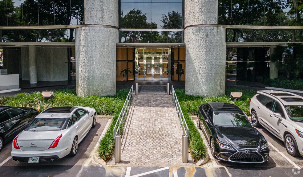 More Photos Of 2 S University Dr, Plantation Office For Lease