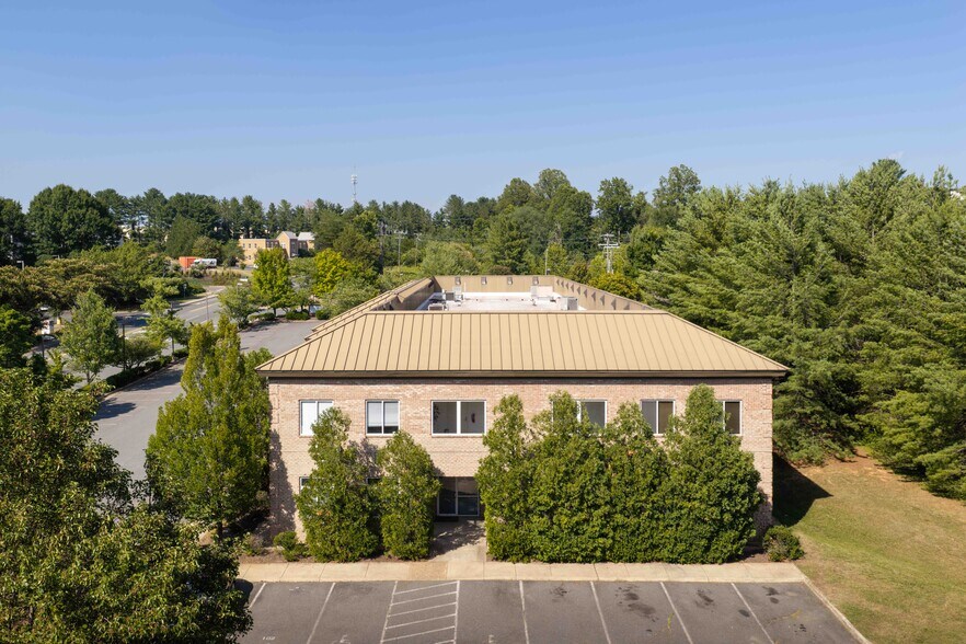 More Photos Of 1410 Incarnation Dr, Charlottesville Medical For Sale