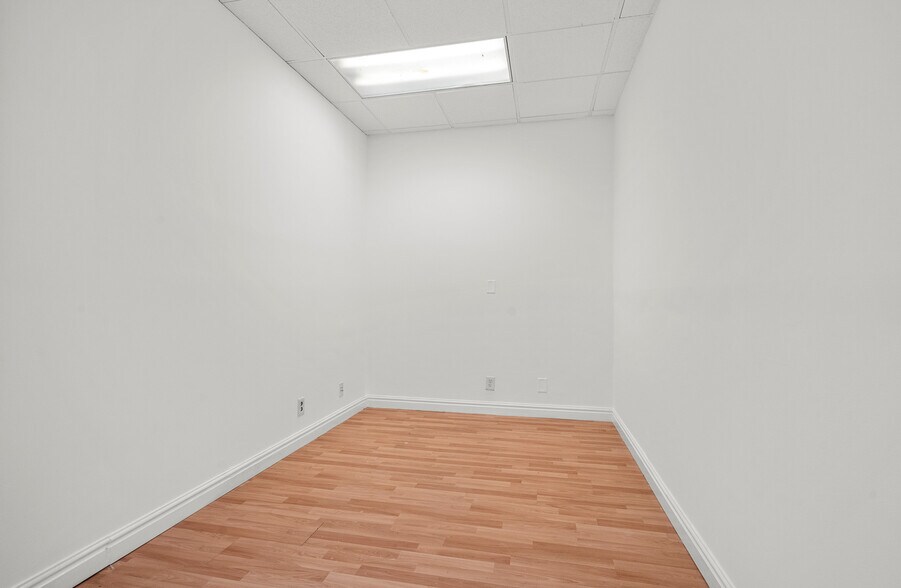 More Photos Of 3003 S Congress Ave, Lake Worth Medical For Sale