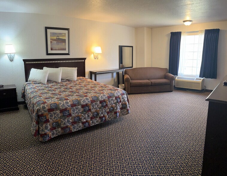 More Photos Of 706 S Kerr Blvd, Sallisaw Hotel For Sale