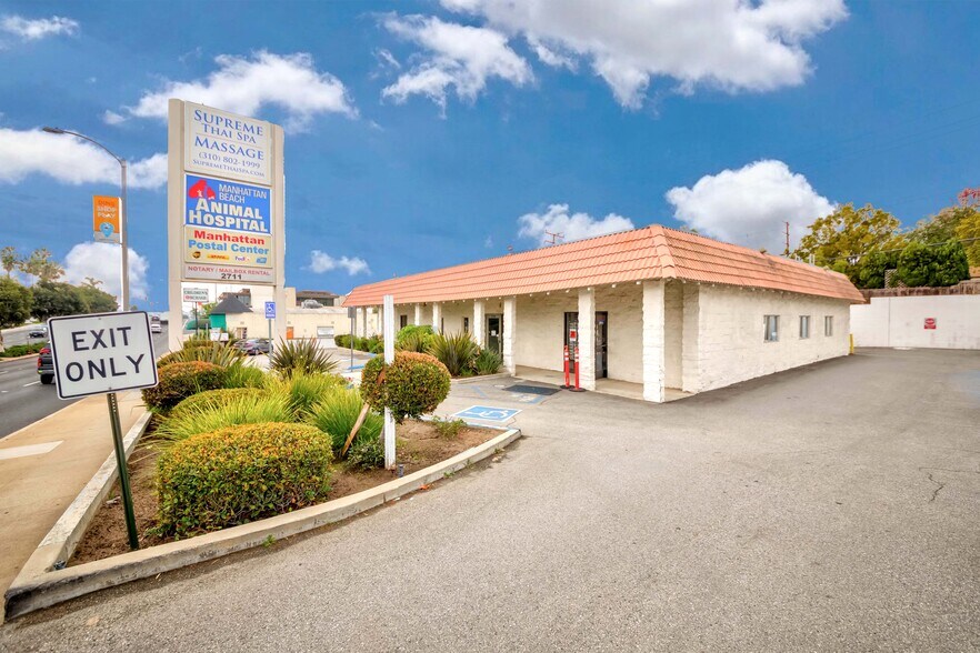 More Photos Of 2709 N Sepulveda Blvd, Manhattan Beach Storefront Retail Office For Lease