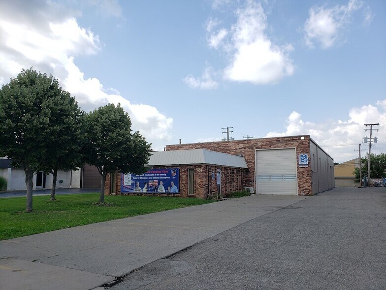 Primary Photo Of 408 Oliver St, Troy Warehouse For Lease