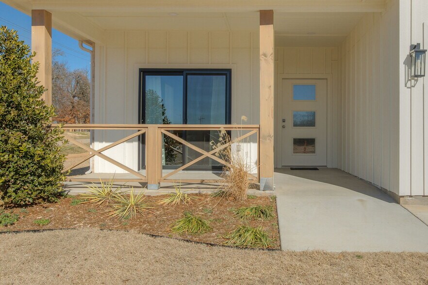 More Photos Of 1010 Lovers Lane ln, Perkins Apartments For Sale