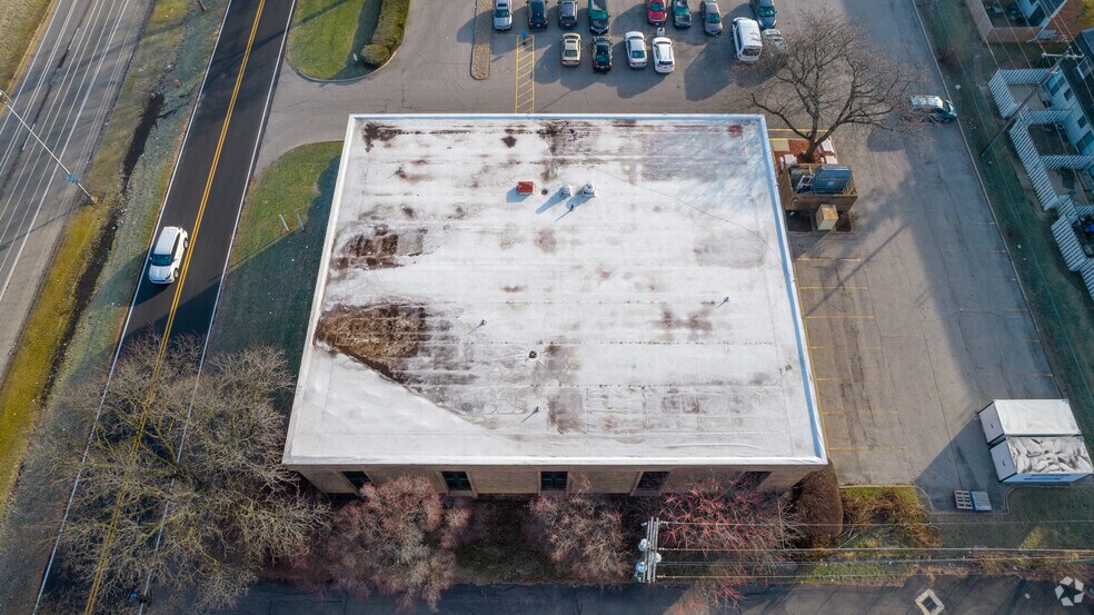 More Photos Of 1925 E Dublin Granville Rd, Columbus Office For Sale