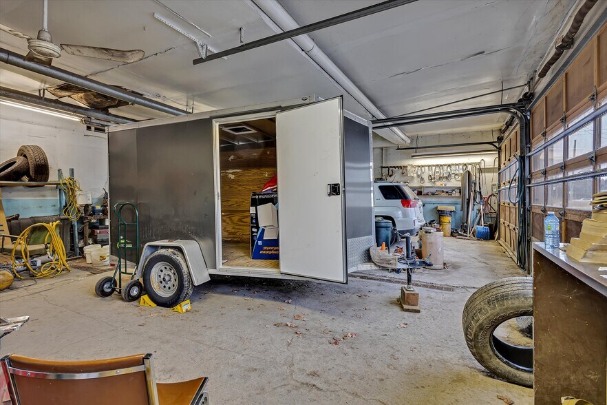 More Photos Of 73 King St E, Kawartha Lakes Auto Repair For Sale