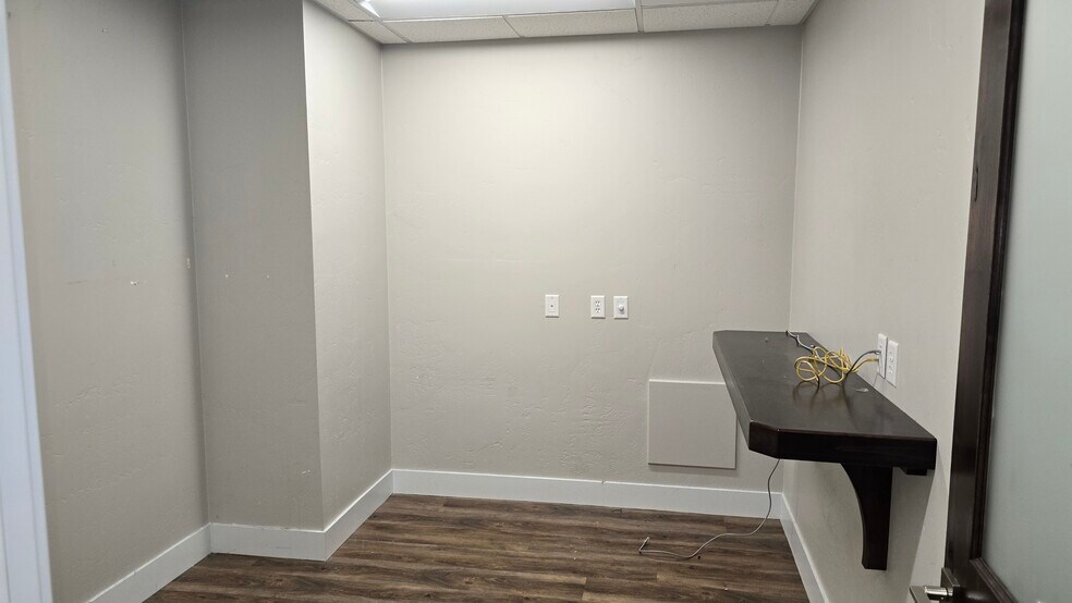 More Photos Of 2573 Campus Dr, Klamath Falls General Retail For Lease