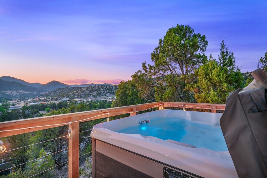 More Photos Of 360 Overlook ln, Glendale Specialty For Sale
