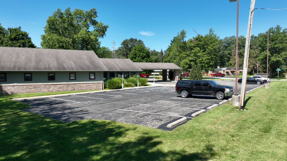 More Photos Of 1 Oakview Dr, Monticello Office For Sale