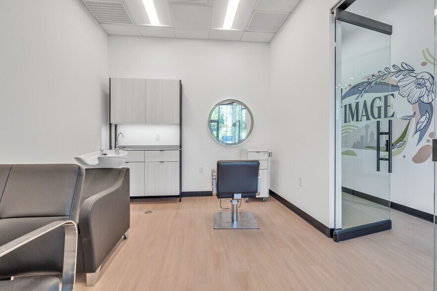 More Photos Of 2610 Tpc Pky, San Antonio Storefront For Lease