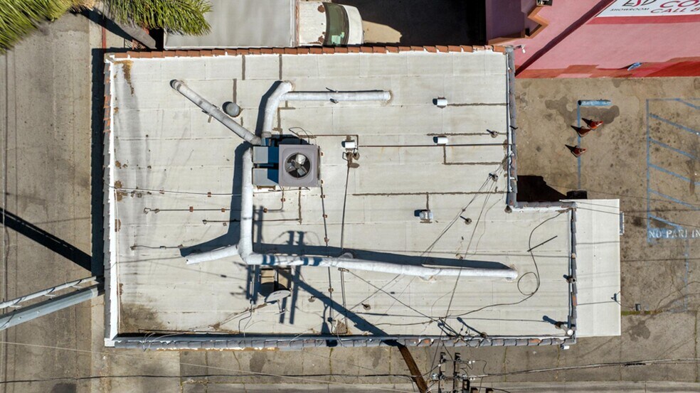 More Photos Of 7214 Sepulveda Blvd, Van Nuys Bar For Sale