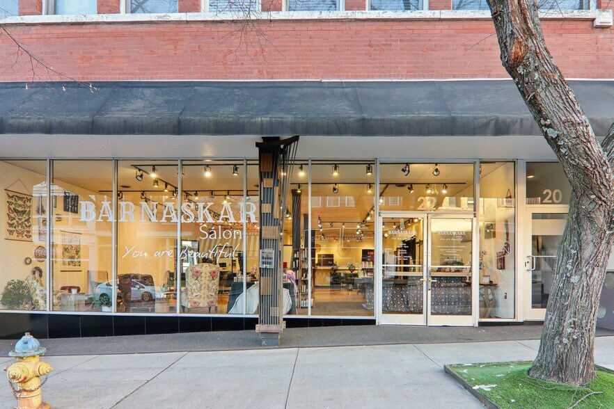 More Photos Of 22 Broadway St, Asheville Storefront Retail Office For Lease