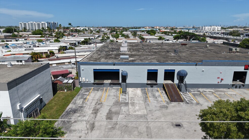 More Photos Of 8007-8115 NW 74th Ave, Miami Warehouse For Lease