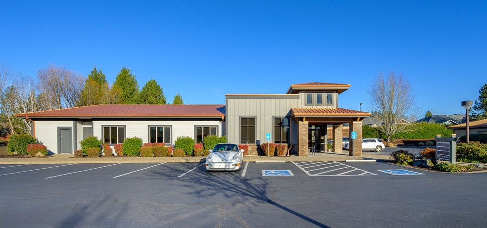 More Photos Of 2185 NW 2nd St, Mcminnville Medical For Lease