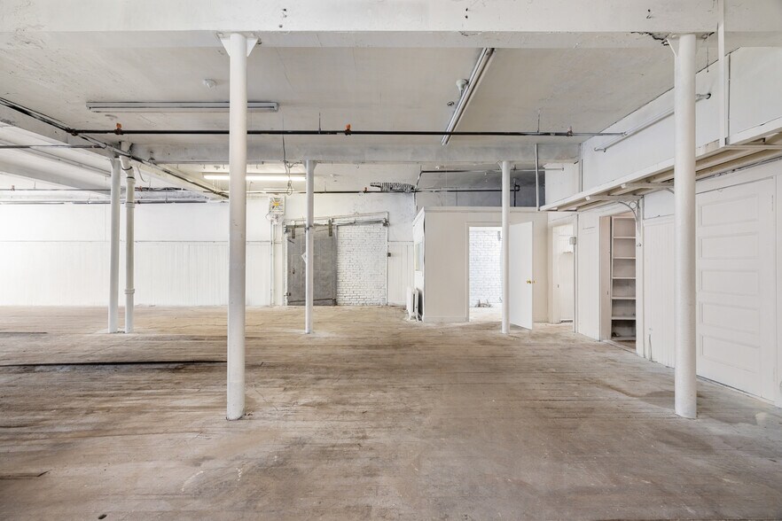 More Photos Of 133 N Washington St, Boston Storefront For Sale