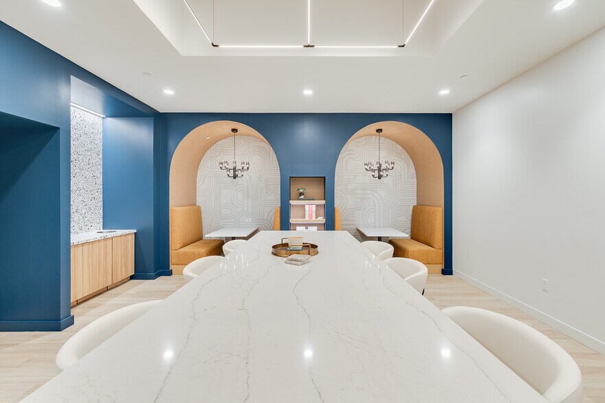 More Photos Of 3701 Regent Blvd, Irving Office For Lease