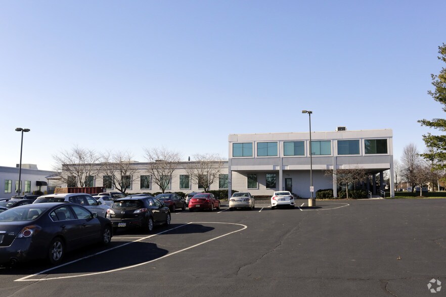 More Photos Of 826 Newtown Yardley Rd, Newtown Office For Sale