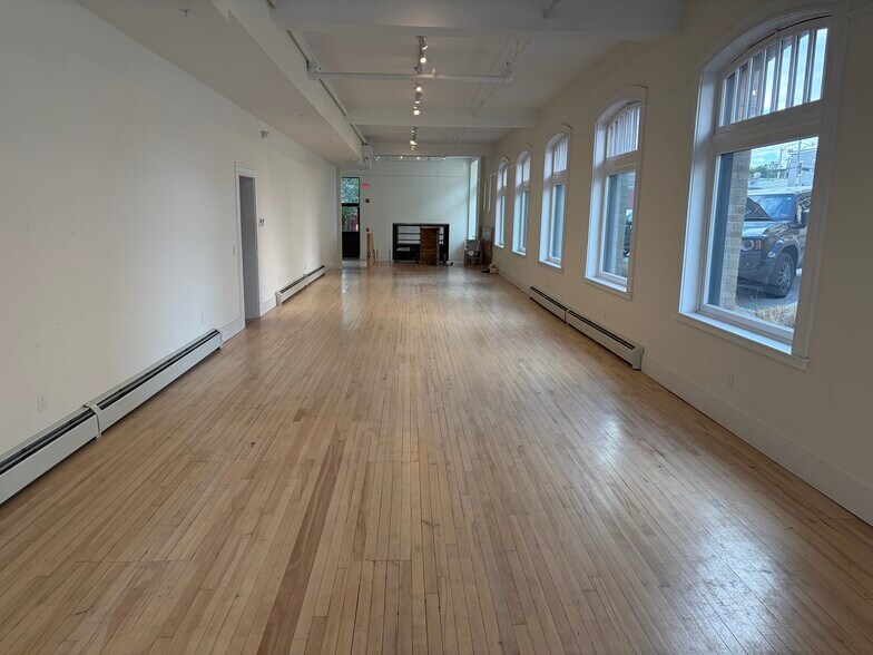 More Photos Of 5 Washington St, Biddeford Apartments For Lease