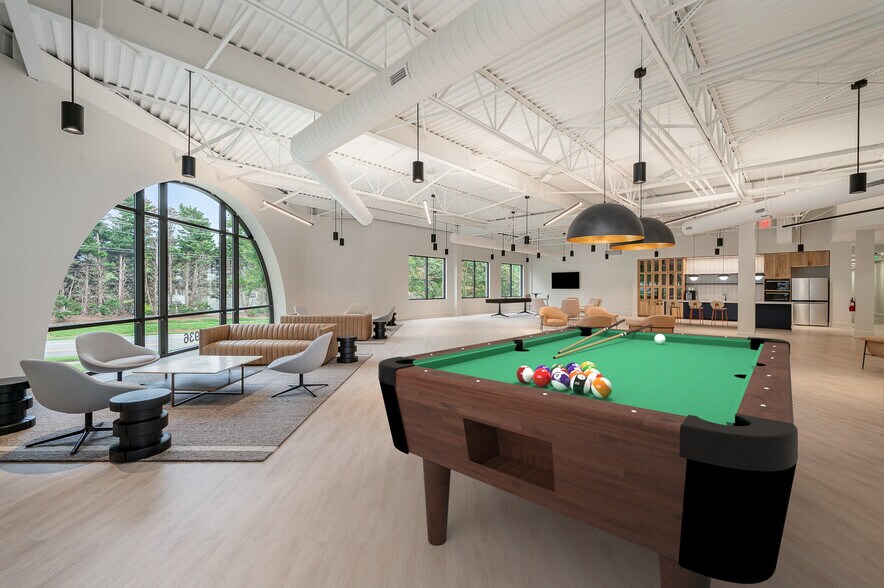 More Photos Of 8900 NorthPointe Executive Park Dr, Huntersville Unknown For Lease