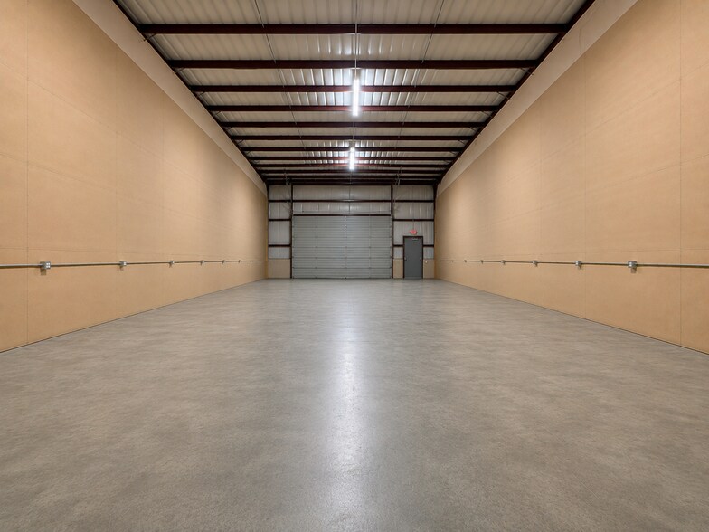 Primary Photo Of 6032 Fieldstone Ave, Baton Rouge Warehouse For Lease