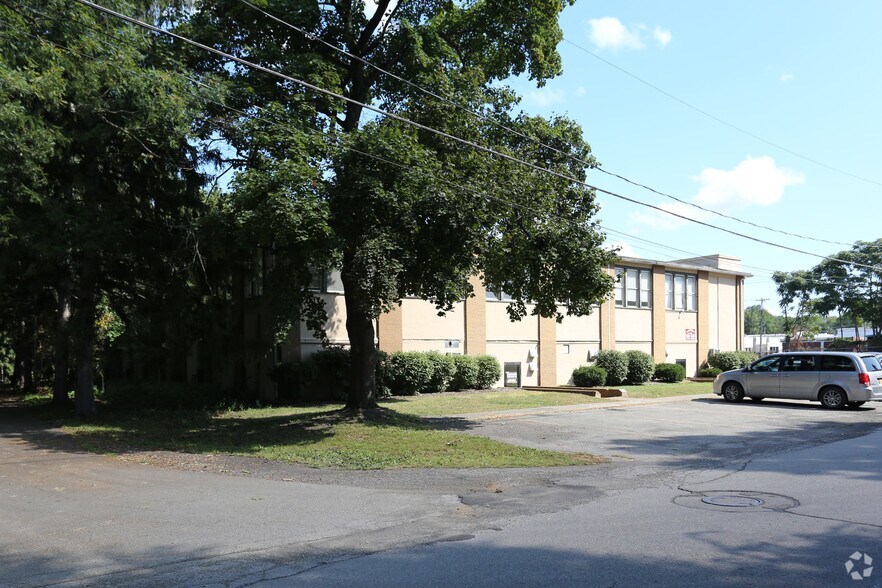 More Photos Of A-1 Country Club Rd, East Rochester Light Manufacturing For Lease