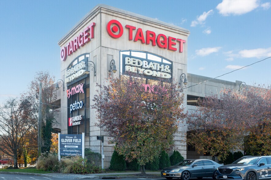 More Photos Of 500-600 E Sandford Blvd, Mount Vernon General Retail For Lease