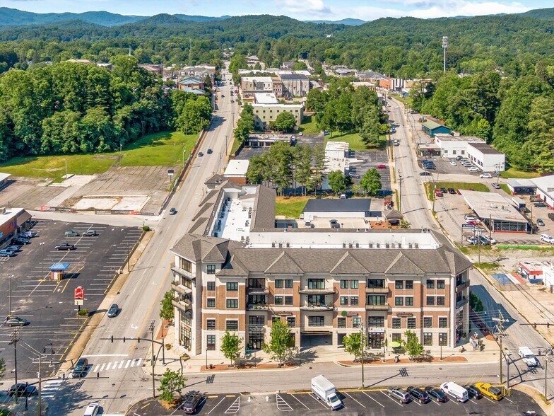 29 W French Broad St, Brevard, NC 28712 Apartments For Sale