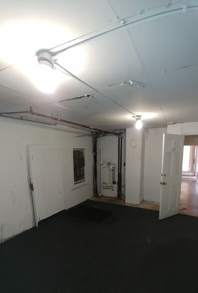 More Photos Of 11 W Market St, Leesburg Medical For Lease