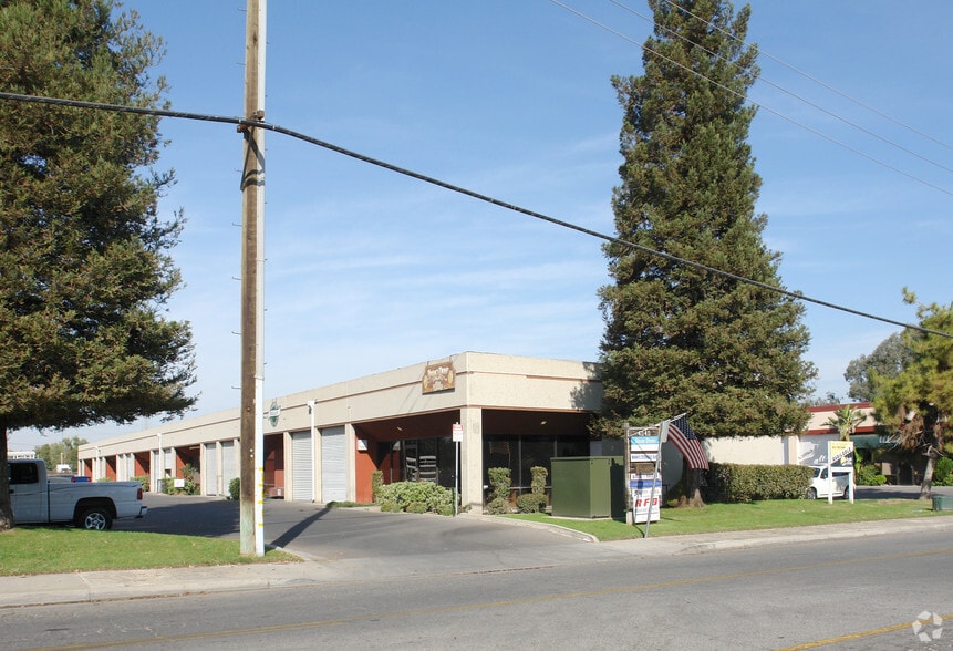 Primary Photo Of 4040 Easton Dr, Bakersfield Light Manufacturing For Lease