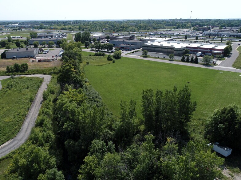 More Photos Of XXX Commerce Blvd, Rogers Land For Sale