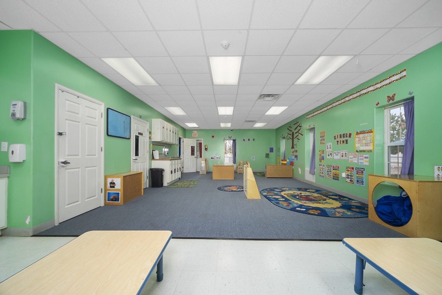 More Photos Of 116 Corporate Dr, Elizabeth City Schools For Sale