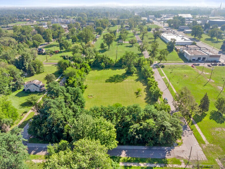 More Photos Of 500-554 S Fordson St, Detroit Land For Sale