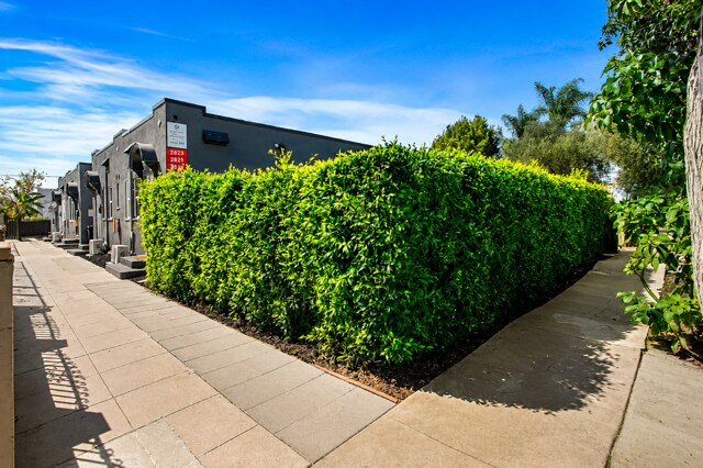 More Photos Of 2819 3rd Ave, Los Angeles Apartments For Sale