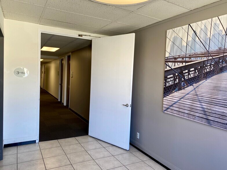 More Photos Of 512 E Wilson Ave, Glendale Office For Lease