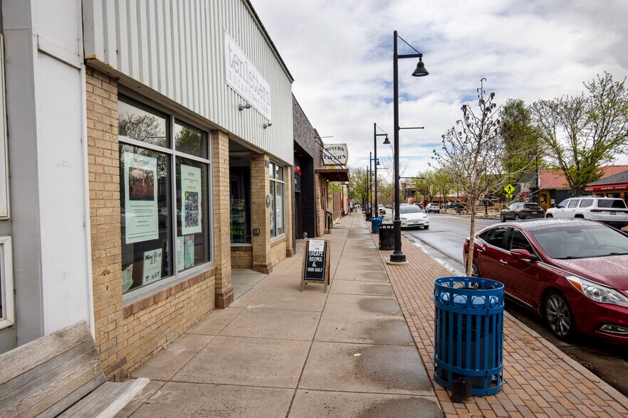 More Photos Of 512 Briggs St, Erie Storefront Retail Office For Lease