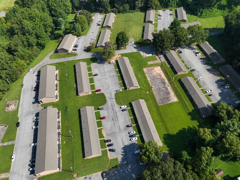 More Photos Of 100 S Kirkland Ave, Elkin Apartments For Sale