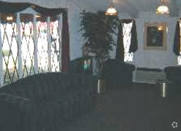 More Photos Of 6401 Maccorkle Ave SE, Charleston Hotel For Sale