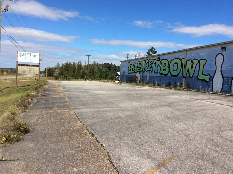 More Photos Of 2639 S Forest Ave, Luverne Amusement Park For Sale