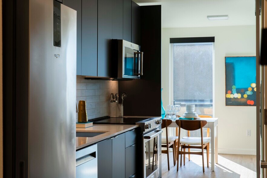 More Photos Of 417 2nd Ave W, Seattle Apartments For Lease