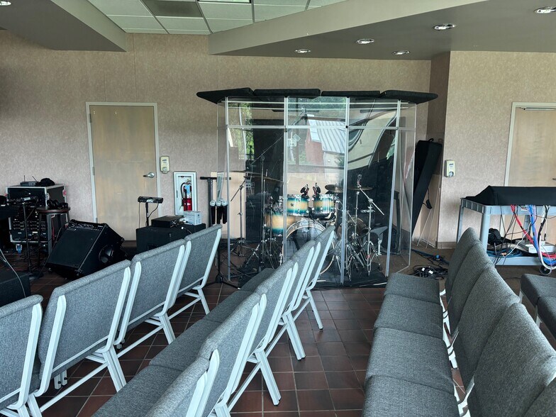 More Photos Of 308 E Centerview St, China Grove Office For Sale