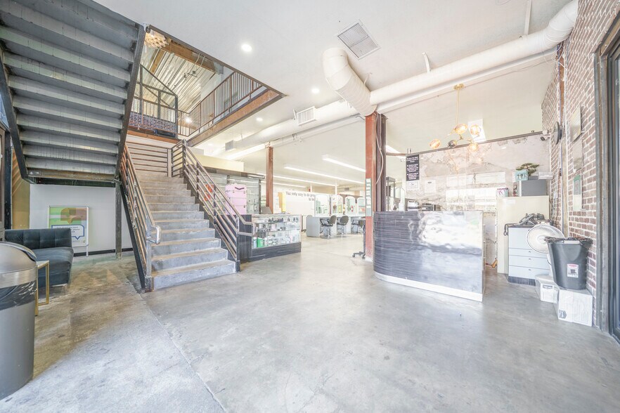 More Photos Of 1517 S Western Ave, Los Angeles Freestanding For Sale