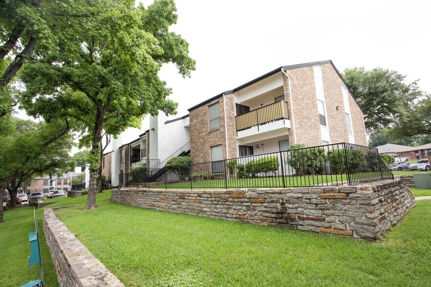 More Photos Of 4328 Duck Creek Dr, Garland Apartments For Sale
